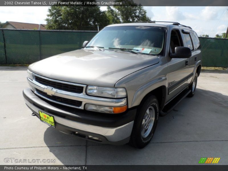 Light Pewter Metallic / Medium Gray/Neutral 2002 Chevrolet Tahoe LS