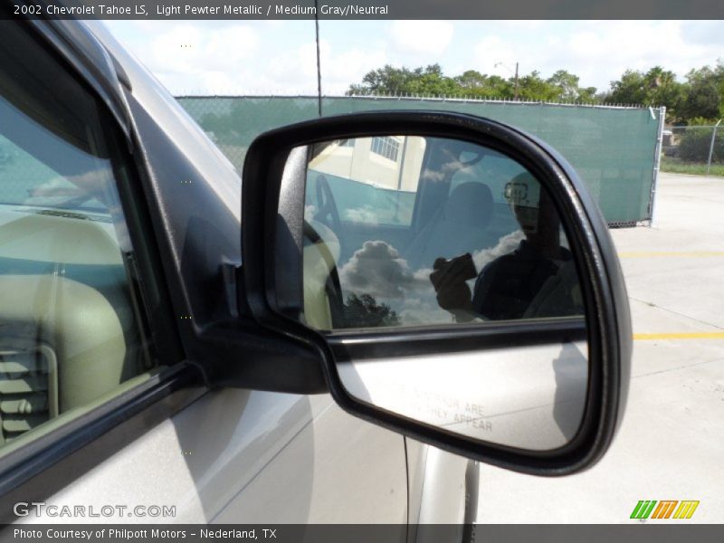 Light Pewter Metallic / Medium Gray/Neutral 2002 Chevrolet Tahoe LS