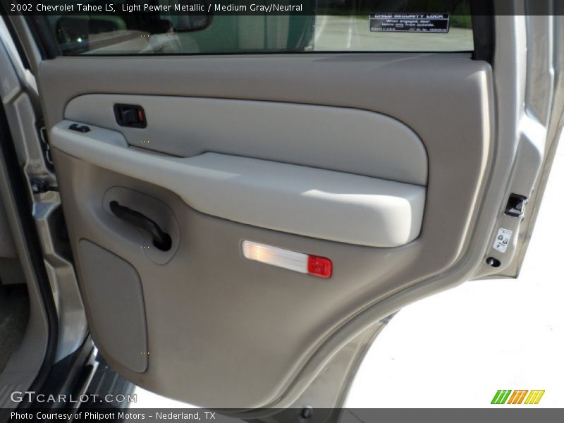 Light Pewter Metallic / Medium Gray/Neutral 2002 Chevrolet Tahoe LS