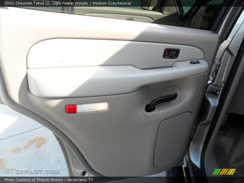 Light Pewter Metallic / Medium Gray/Neutral 2002 Chevrolet Tahoe LS