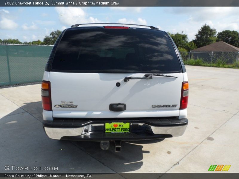 Summit White / Graphite/Medium Gray 2002 Chevrolet Tahoe LS