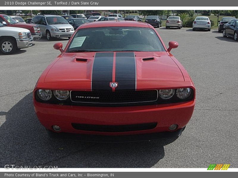 TorRed / Dark Slate Gray 2010 Dodge Challenger SE