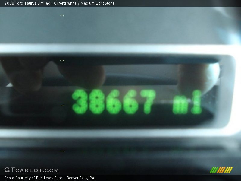 Oxford White / Medium Light Stone 2008 Ford Taurus Limited