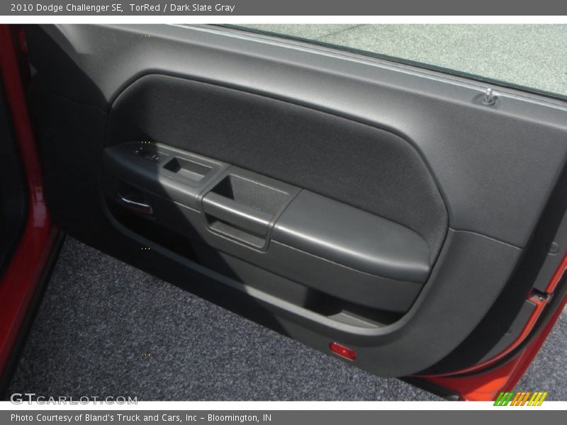 TorRed / Dark Slate Gray 2010 Dodge Challenger SE