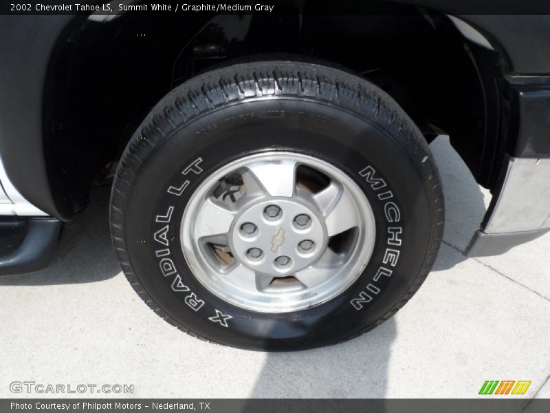 Summit White / Graphite/Medium Gray 2002 Chevrolet Tahoe LS