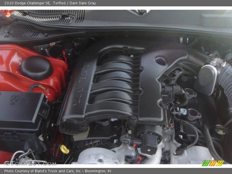 TorRed / Dark Slate Gray 2010 Dodge Challenger SE
