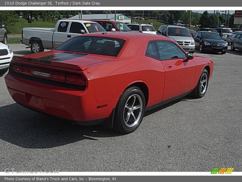 TorRed / Dark Slate Gray 2010 Dodge Challenger SE