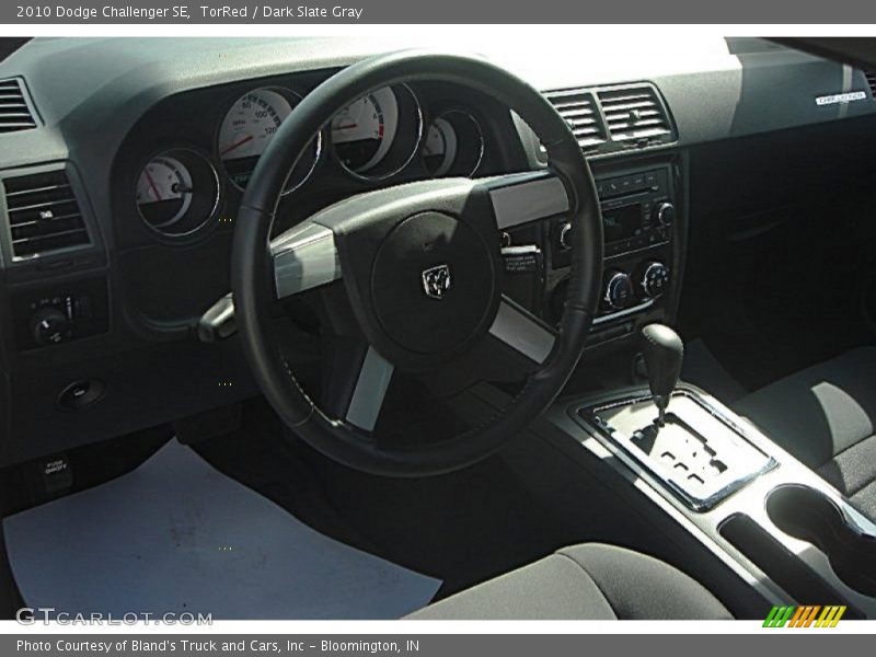 TorRed / Dark Slate Gray 2010 Dodge Challenger SE