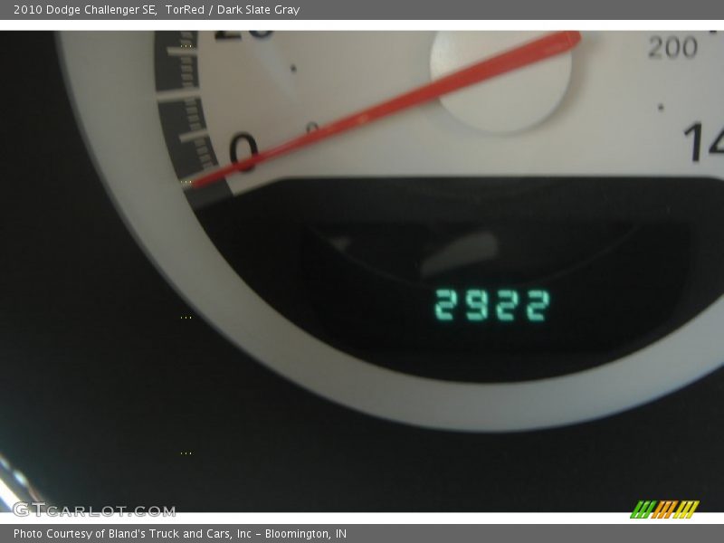 TorRed / Dark Slate Gray 2010 Dodge Challenger SE