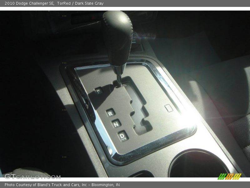 TorRed / Dark Slate Gray 2010 Dodge Challenger SE