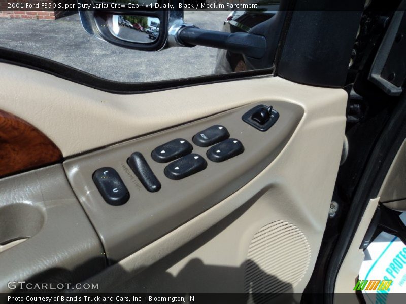 Controls of 2001 F350 Super Duty Lariat Crew Cab 4x4 Dually