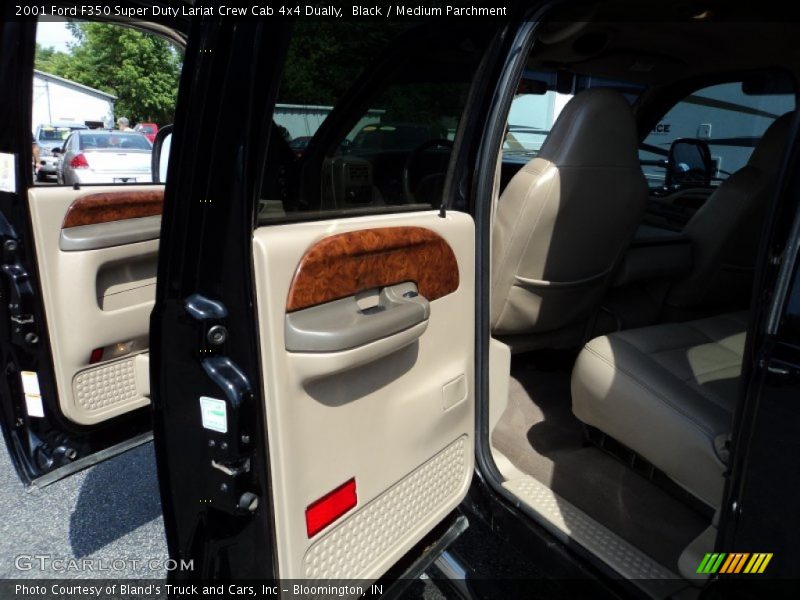 Door Panel of 2001 F350 Super Duty Lariat Crew Cab 4x4 Dually