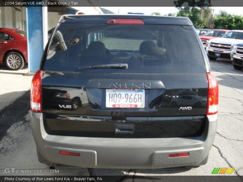 Black Onyx / Tan 2004 Saturn VUE AWD