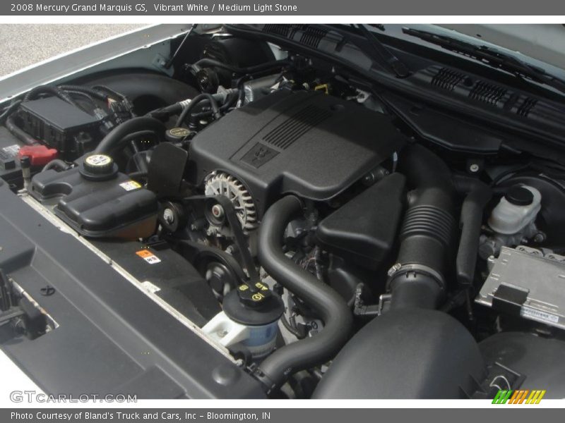 Vibrant White / Medium Light Stone 2008 Mercury Grand Marquis GS