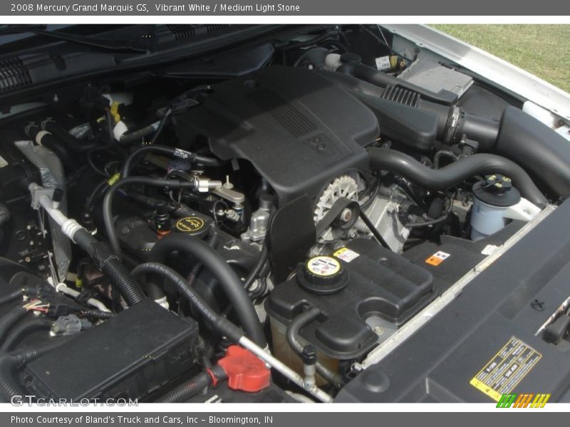 Vibrant White / Medium Light Stone 2008 Mercury Grand Marquis GS