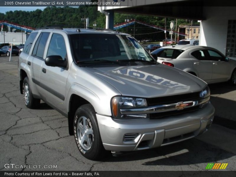 Silverstone Metallic / Light Gray 2005 Chevrolet TrailBlazer LS 4x4