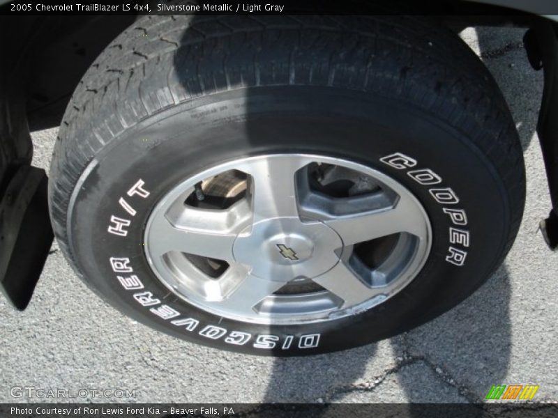 Silverstone Metallic / Light Gray 2005 Chevrolet TrailBlazer LS 4x4