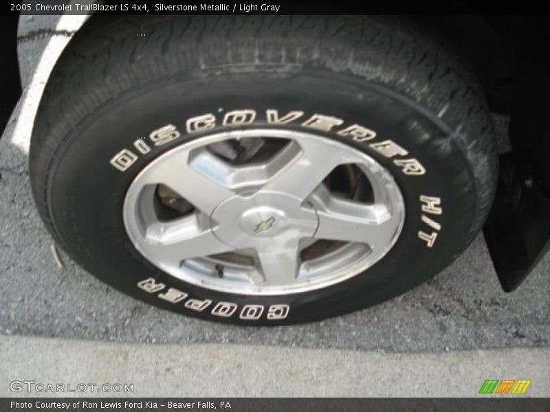 Silverstone Metallic / Light Gray 2005 Chevrolet TrailBlazer LS 4x4