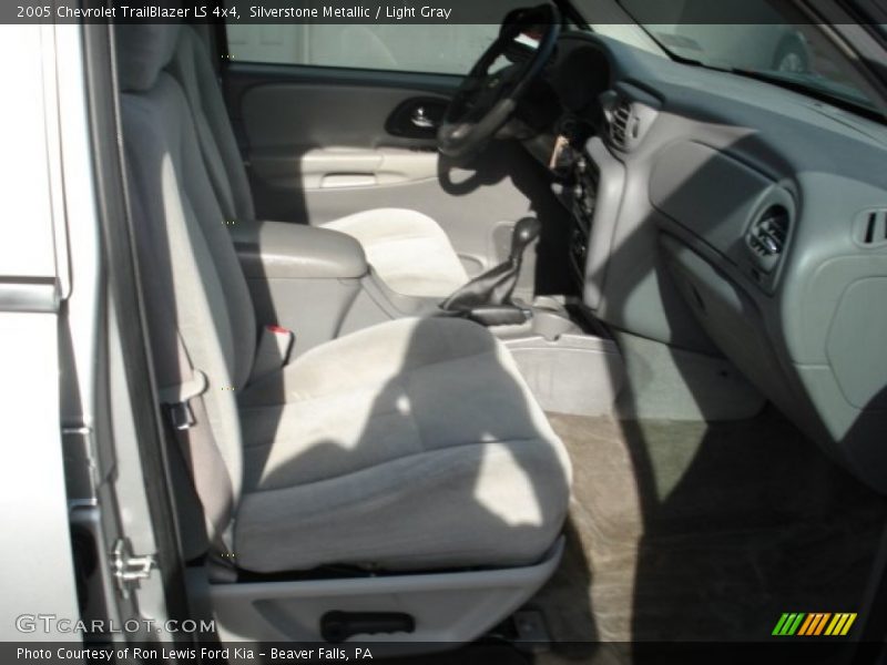 Silverstone Metallic / Light Gray 2005 Chevrolet TrailBlazer LS 4x4