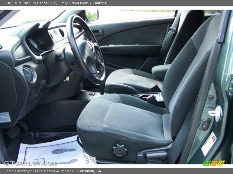  2005 Outlander XLS Charcoal Interior