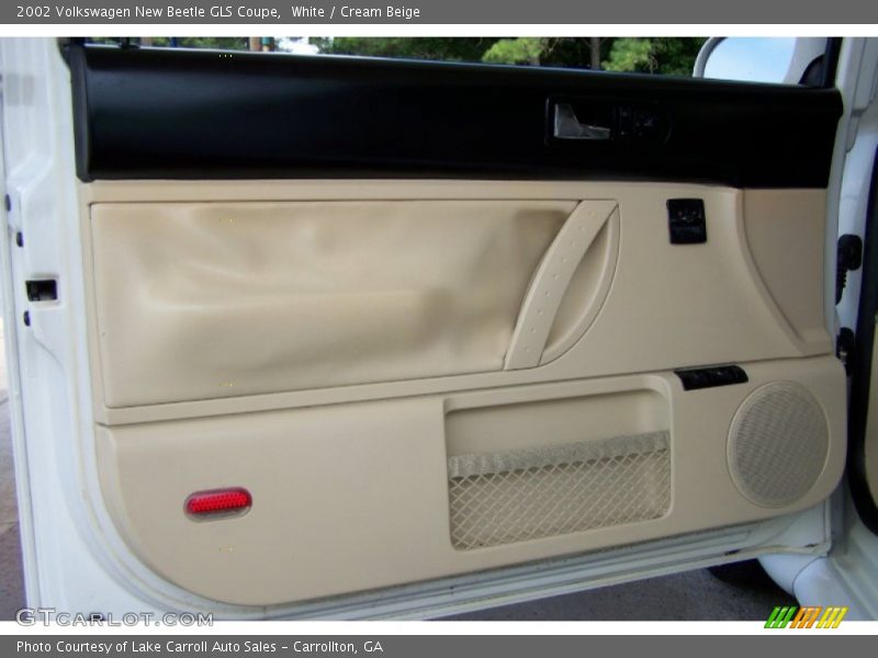 White / Cream Beige 2002 Volkswagen New Beetle GLS Coupe