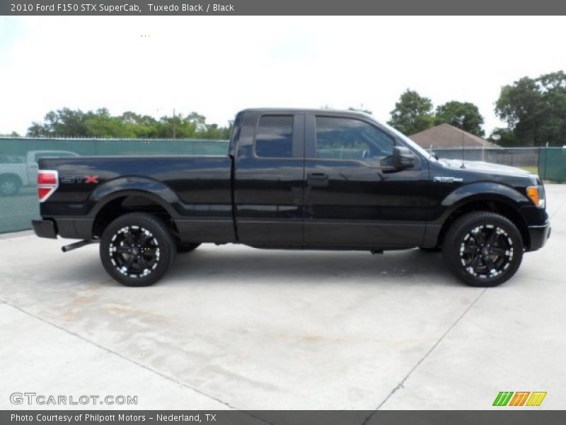 Tuxedo Black / Black 2010 Ford F150 STX SuperCab