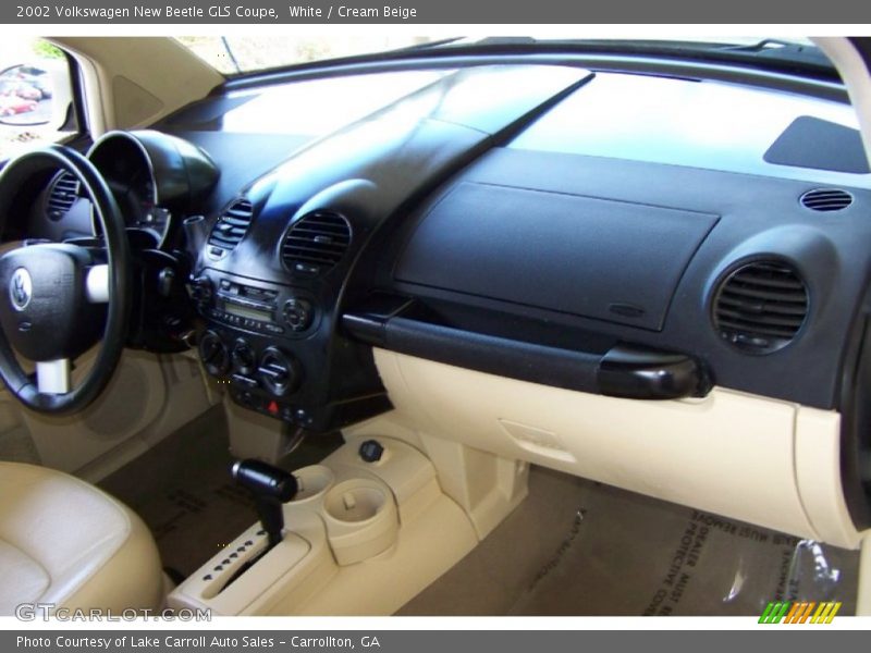 White / Cream Beige 2002 Volkswagen New Beetle GLS Coupe