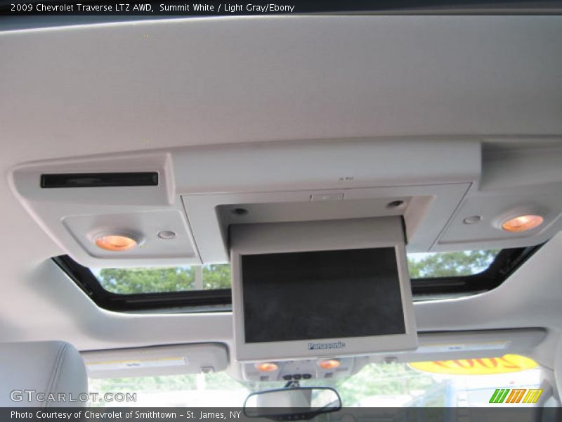 Summit White / Light Gray/Ebony 2009 Chevrolet Traverse LTZ AWD