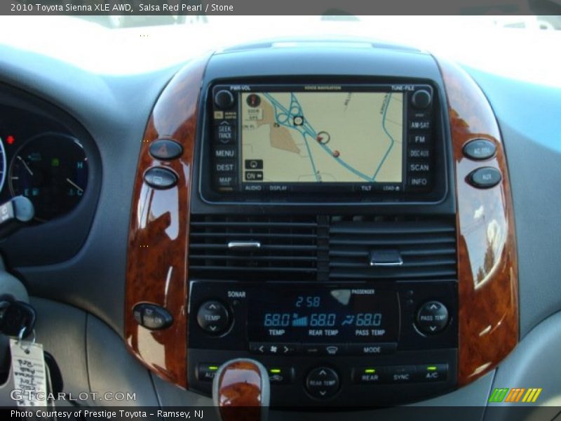 Controls of 2010 Sienna XLE AWD