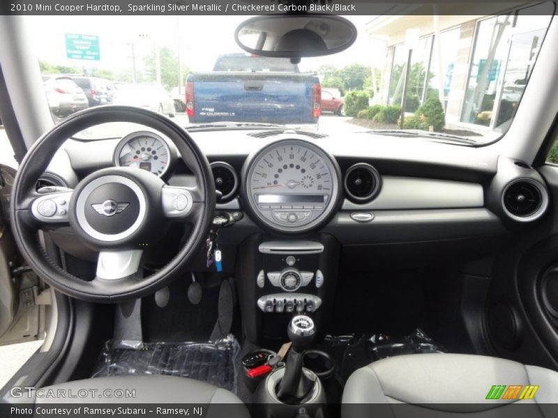 Sparkling Silver Metallic / Checkered Carbon Black/Black 2010 Mini Cooper Hardtop