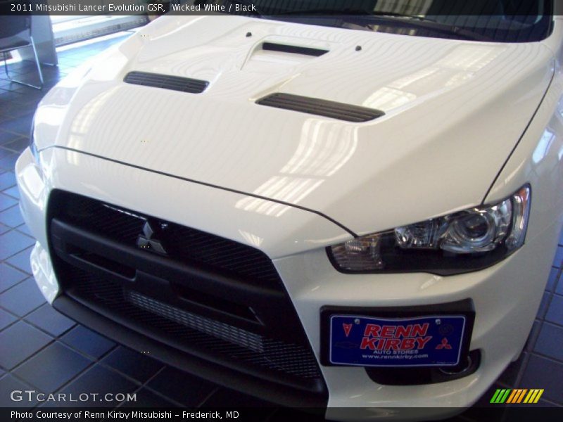 Wicked White / Black 2011 Mitsubishi Lancer Evolution GSR