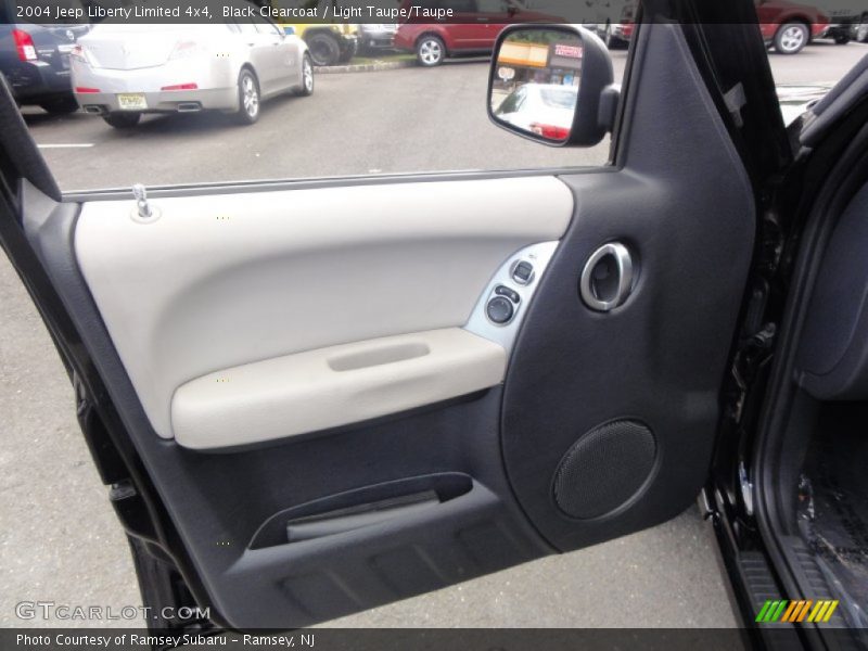 Door Panel of 2004 Liberty Limited 4x4