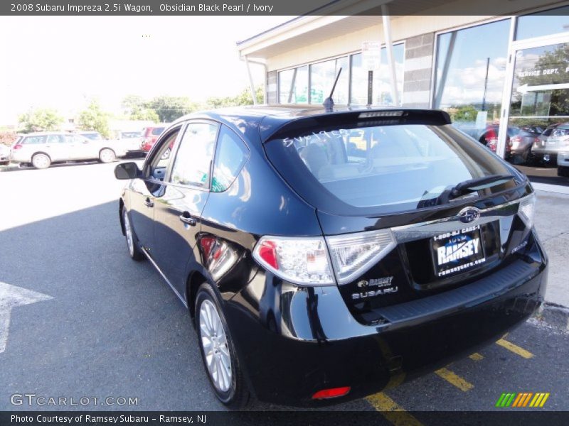 Obsidian Black Pearl / Ivory 2008 Subaru Impreza 2.5i Wagon