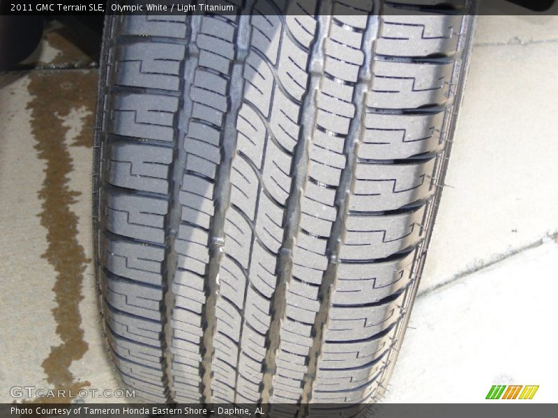 Olympic White / Light Titanium 2011 GMC Terrain SLE