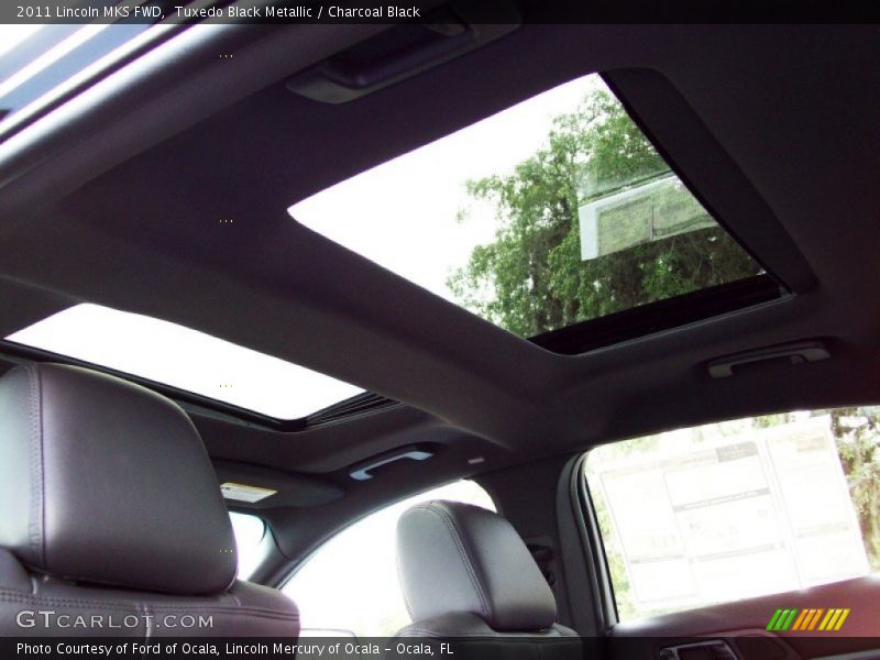 Tuxedo Black Metallic / Charcoal Black 2011 Lincoln MKS FWD