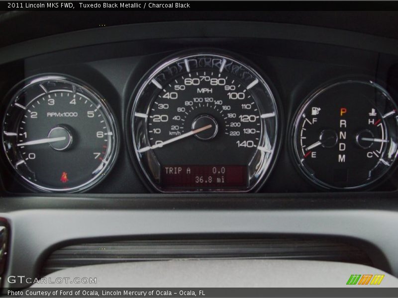 Tuxedo Black Metallic / Charcoal Black 2011 Lincoln MKS FWD