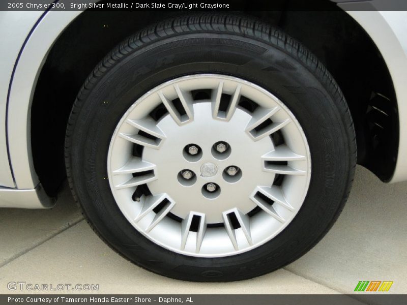 Bright Silver Metallic / Dark Slate Gray/Light Graystone 2005 Chrysler 300