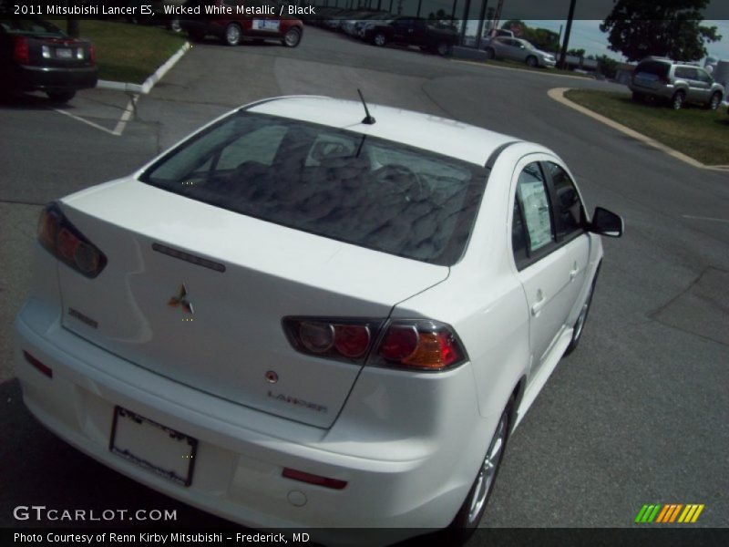Wicked White Metallic / Black 2011 Mitsubishi Lancer ES