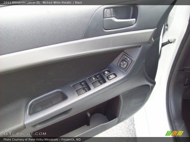 Wicked White Metallic / Black 2011 Mitsubishi Lancer ES
