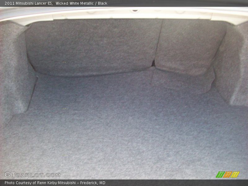 Wicked White Metallic / Black 2011 Mitsubishi Lancer ES