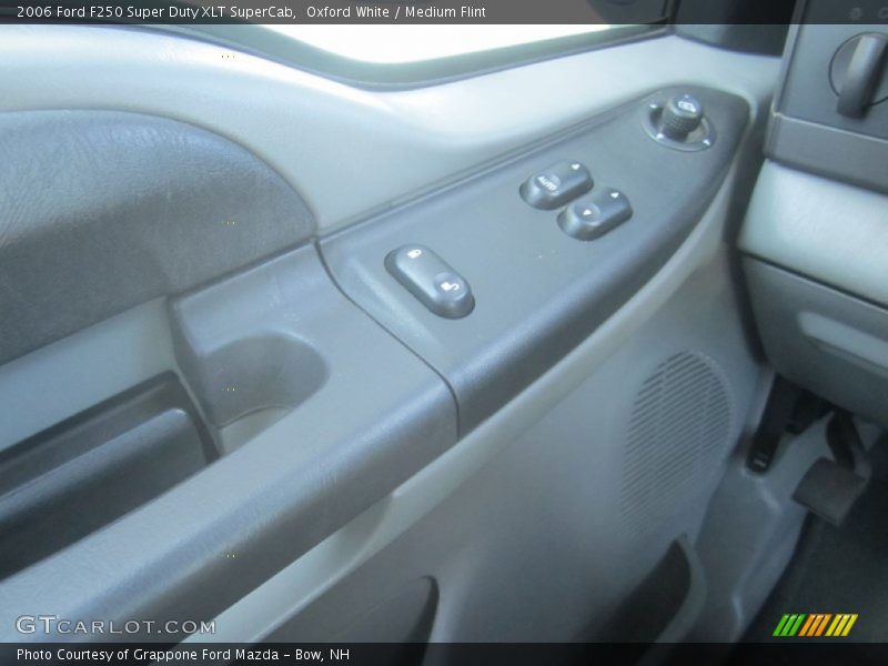 Oxford White / Medium Flint 2006 Ford F250 Super Duty XLT SuperCab