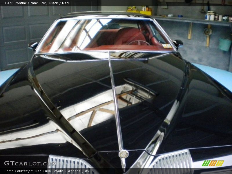 Black / Red 1976 Pontiac Grand Prix