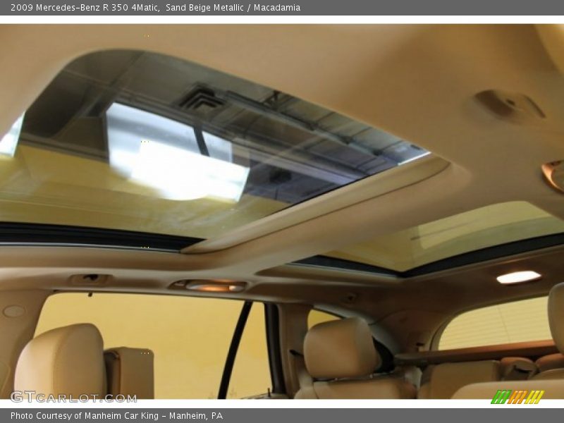 Sand Beige Metallic / Macadamia 2009 Mercedes-Benz R 350 4Matic