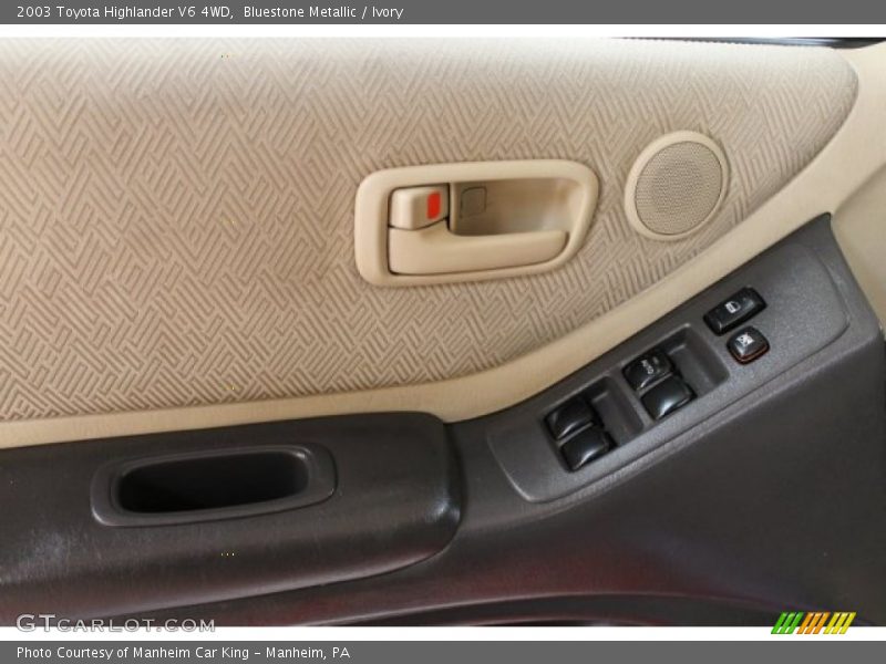 Bluestone Metallic / Ivory 2003 Toyota Highlander V6 4WD
