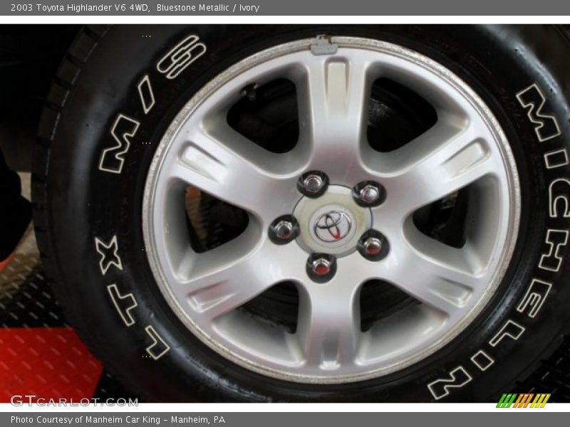 Bluestone Metallic / Ivory 2003 Toyota Highlander V6 4WD