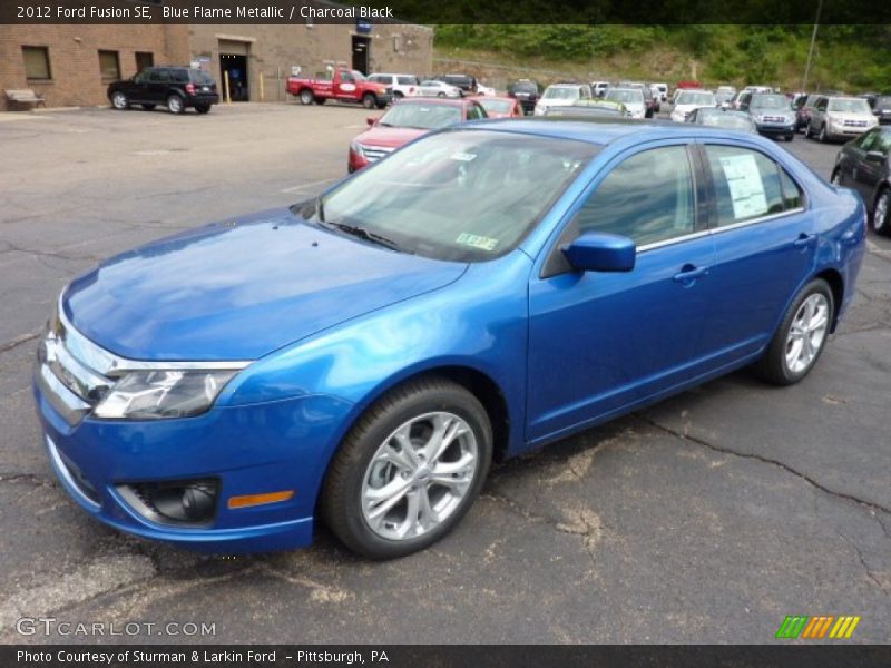 Front 3/4 View of 2012 Fusion SE