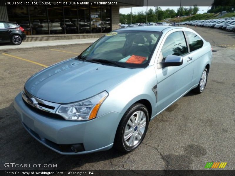 Light Ice Blue Metallic / Medium Stone 2008 Ford Focus SE Coupe