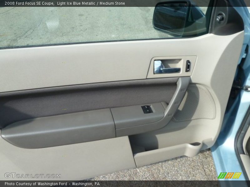 Light Ice Blue Metallic / Medium Stone 2008 Ford Focus SE Coupe