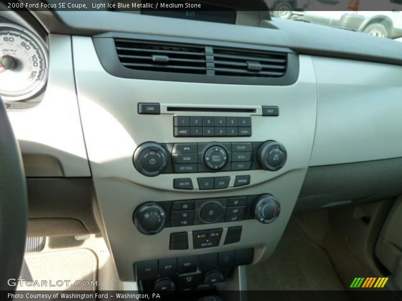 Light Ice Blue Metallic / Medium Stone 2008 Ford Focus SE Coupe