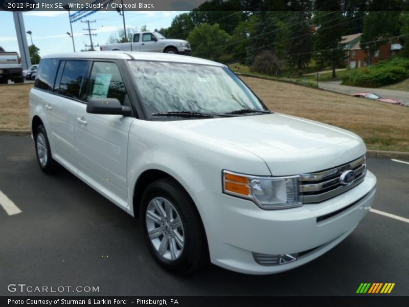 Front 3/4 View of 2012 Flex SE